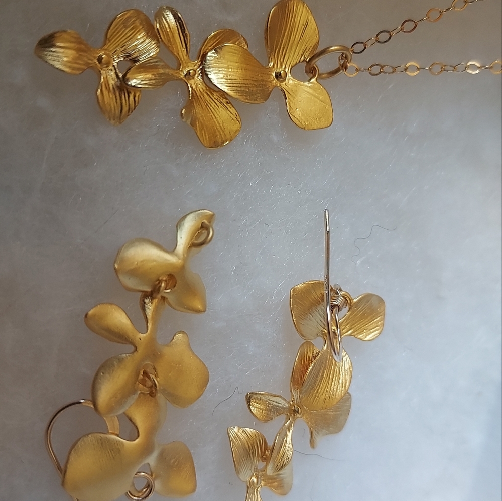 Heidi Hale necklace and earrings